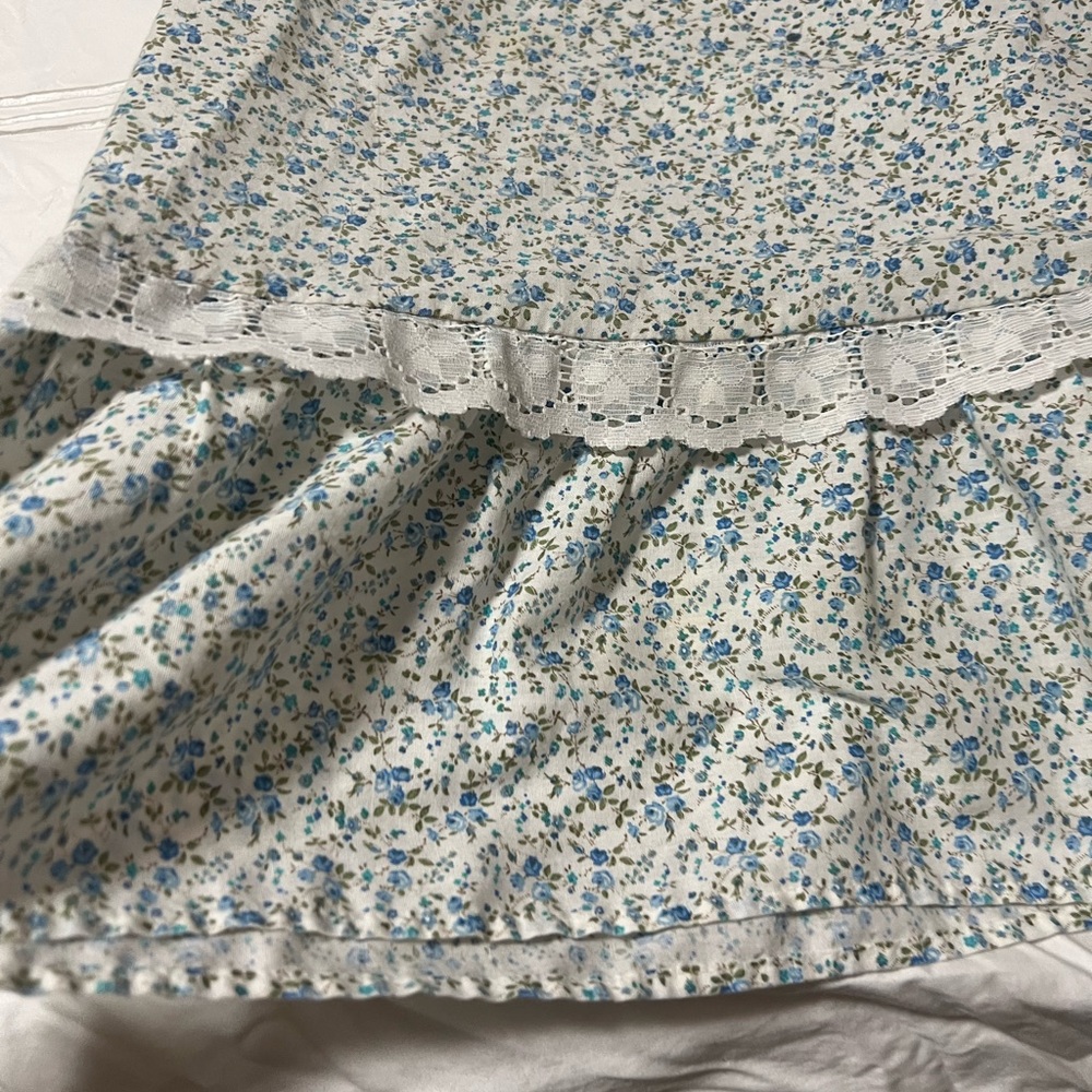 Floral dress - Picture 7 of 9